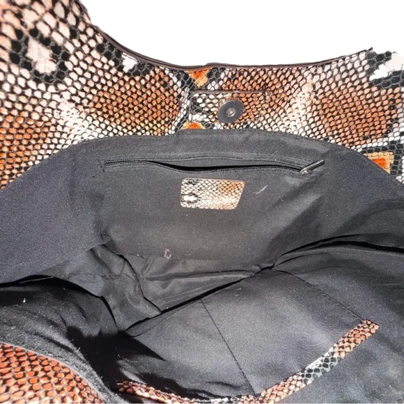 Elegant Snake Print Tote with Black Wallet by Campsite NWOT - Picture 5 of 7